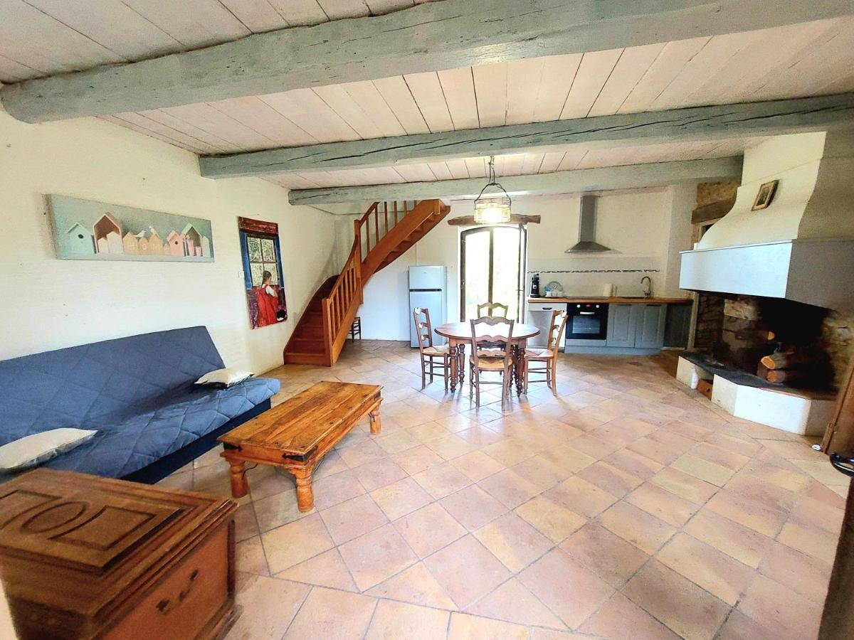 Mazet Du Chateau Joyeux De Violet Pépieux Exteriér fotografie