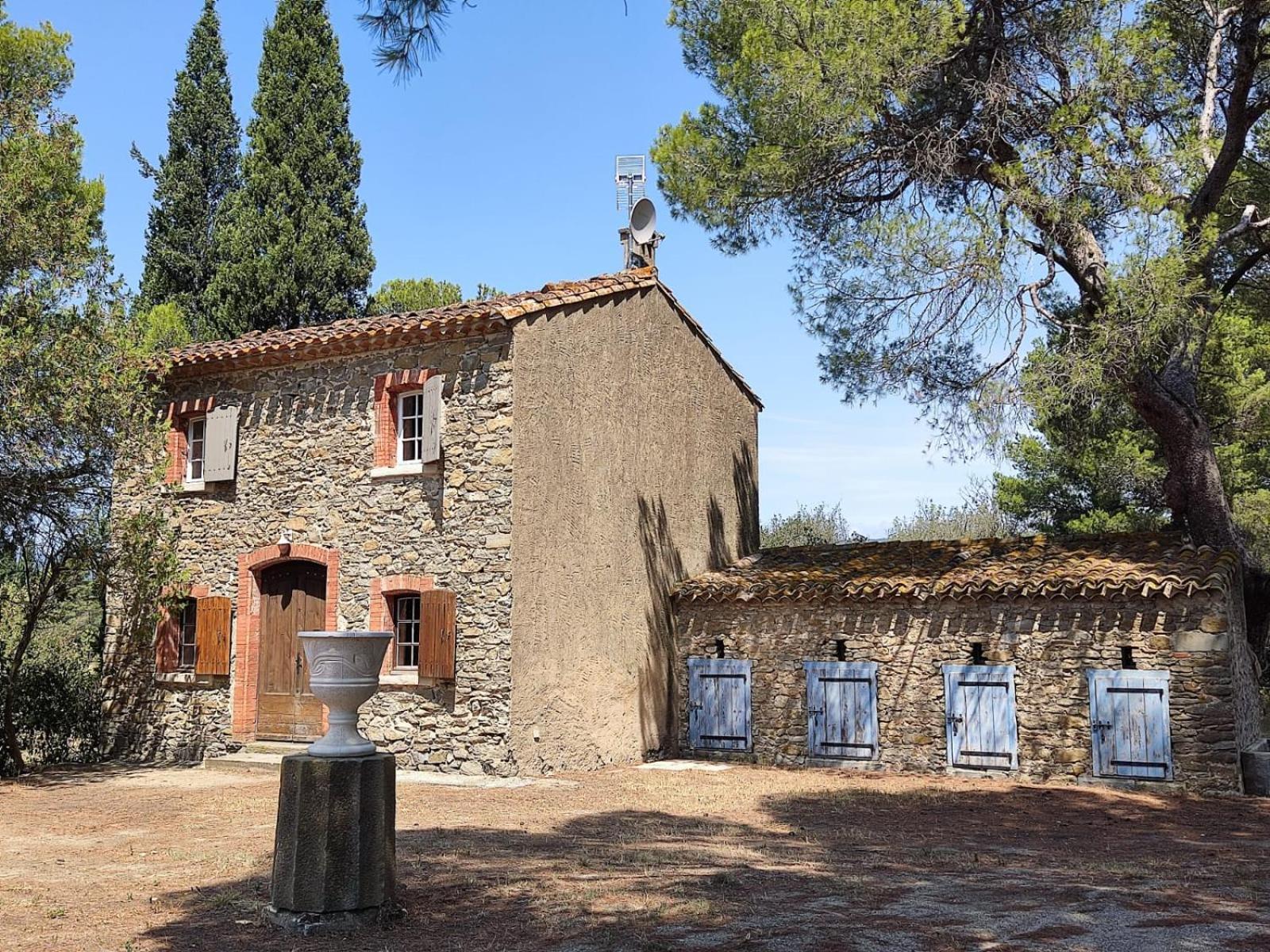 Mazet Du Chateau Joyeux De Violet Pépieux Exteriér fotografie